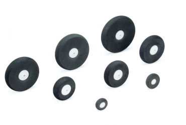 Lightweight foam rubber wheel